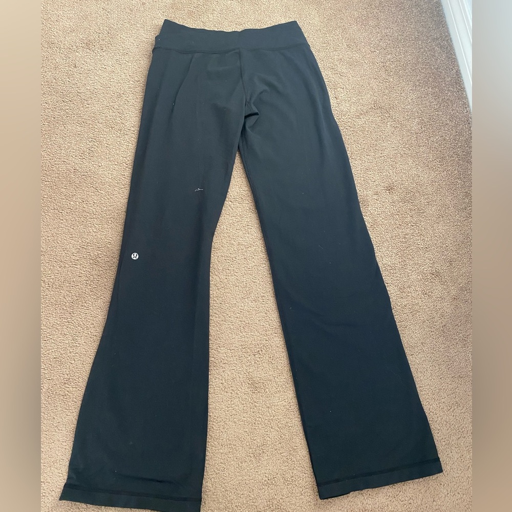 Lululemon yoga pant. Size 8. Black.